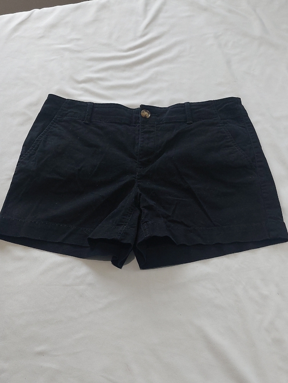 LOFT Black Mid-Rise Cotton Blend Black  Shorts.Size 4